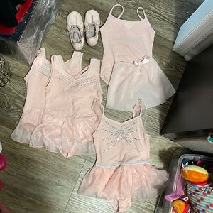 BUNDLE OF GIRLS BALLET LEOTARDS AND 2 PAIR OF SHOES!